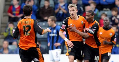 Hyde (c): Rejoins Bees